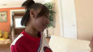 ���ರಿಯ ಹದಿಹರೆಯದ ಸುಂದರಿ ಚೀರ್ಲೀಡರ್ಗಳೊಂದಿಗಿನ ಹಾರ್ಡ್ ಕೋರ್ ಬಿಳಿ ಫುಟ್ಬಾಲ್ ಕೋಚ್