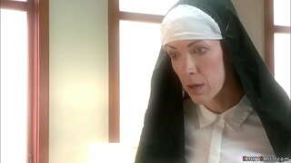 Depois de dois jovens pecadores Evi Fox e Kiki Vidis brinquedos Irmã cor-de-Rosa e a irmã enviar padre James Deen para puni-los com o pau num pau e pau grande