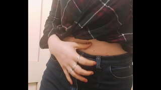 Velký Prsa, Holka, Smyslný Hrát Kočička na Wc během Cestování