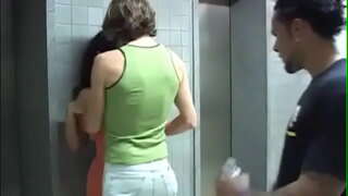 מאָניקאַ מאַטאָוז אין איינער פון איר ערשטער ווידעא מאָניקאַ מאַטאָוז אין איינער פון איר ערשטער ווידעא